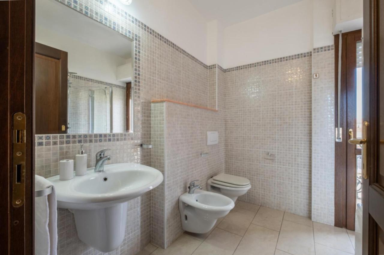 Dimoras Ampio Appartamento Centrocitta Olbia Buitenkant foto